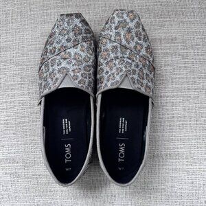 TOM’S Sparkly Fun Animal Print Ultra Comfortable Slip On Shoes - Size 7